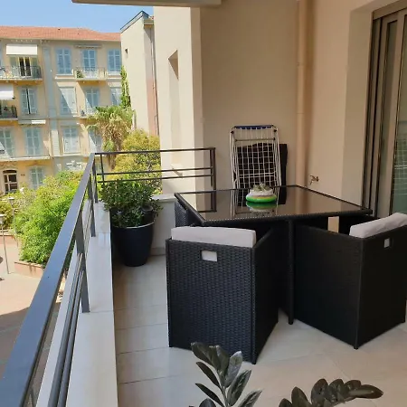 Cocooning Ментона